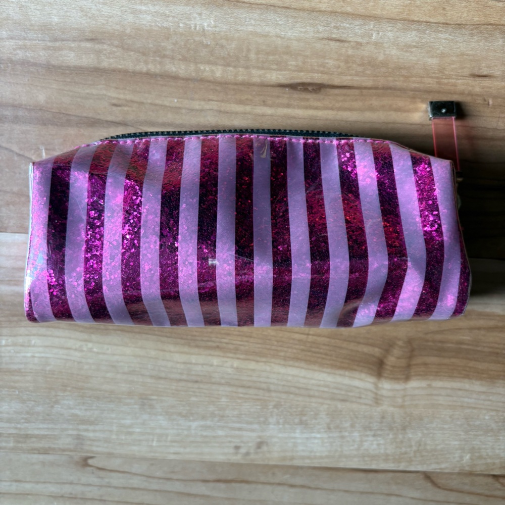 Victoria’s Secret Black Mesh Lingerie Bag with Pink Hearts and Striped Pouch - Picture 3 of 7